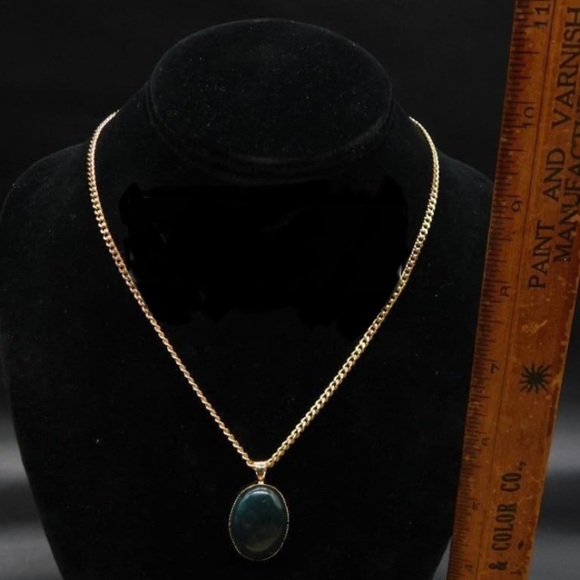 VINTAGE BLOODSTONE PENDANT ON CHAIN NECKLACE - Picture 2 of 2